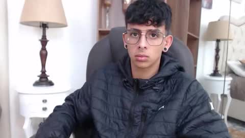 andyxibrat online show from April 2026 11:55:01 AM