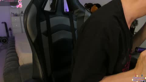 Snapshot of anelisse_ chatting on March 2026 02:28:01 AM online show from March 2026 02:28:01 AM