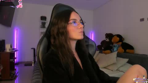 Snapshot of anelisse_ chatting on March 2026 02:39:02 AM online show from March 2026 02:39:02 AM