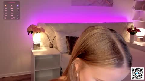 Snapshot of anellyball_ chatting on September 2025 08:05:01 AM Anelly online show from September 2025 08:05:01 AM