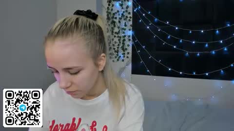 Snapshot of anellyball_ chatting on March 2026 10:21:01 AM Anelly online show from March 2026 10:21:01 AM