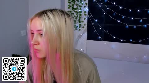 Snapshot of anellyball_ chatting on March 2026 09:57:01 AM Anelly online show from March 2026 09:57:01 AM