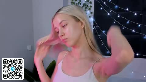 Snapshot of anellyball_ chatting on March 2026 09:12:02 AM Anelly online show from March 2026 09:12:02 AM