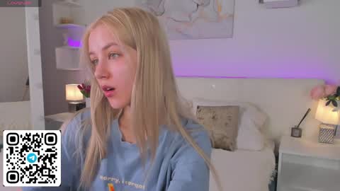 Snapshot of anellyball_ chatting on April 2026 09:54:01 AM Anelly online show from April 2026 09:54:01 AM