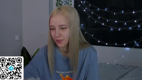 Snapshot of anellyball_ chatting on April 2026 09:29:02 AM Anelly online show from April 2026 09:29:02 AM