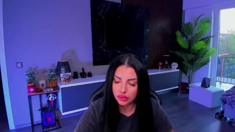 Snapshot of anemariejolie chatting on April 2026 04:26:01 PM Anne online show from April 2026 04:26:01 PM