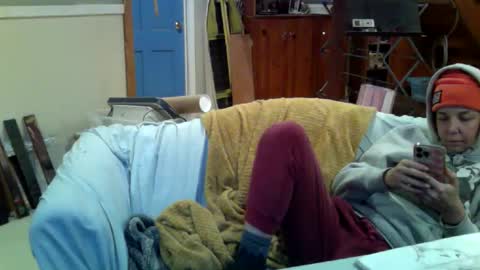 aneoakley online show from November 2025 01:44:02 PM