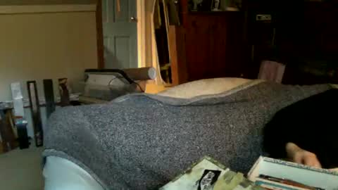 aneoakley online show from November 2025 05:45:02 PM