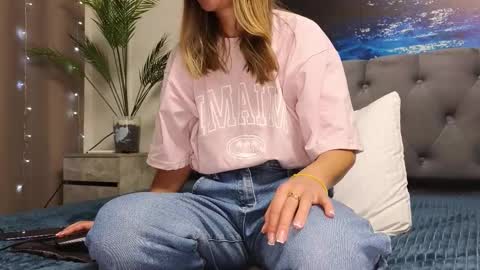 ange1ok online show from March 2026 12:08:01 PM