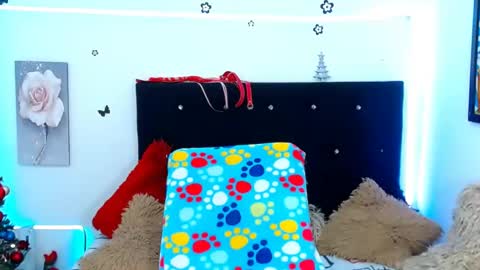 Snapshot of ange_drty chatting on December 2024 10:21:01 PM ange_drty online show from December 2024 10:21:01 PM