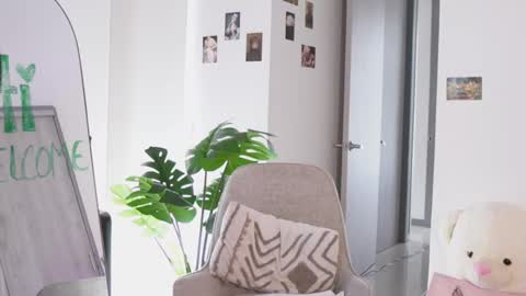 Snapshot of angeeel_ chatting on March 2026 02:45:01 PM Angel online show from March 2026 02:45:01 PM