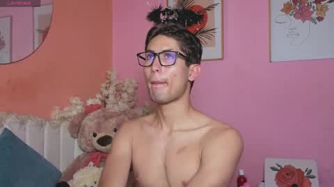 Snapshot of angel_____1 chatting on April 2026 01:05:01 PM angel_____1 online show from April 2026 01:05:01 PM