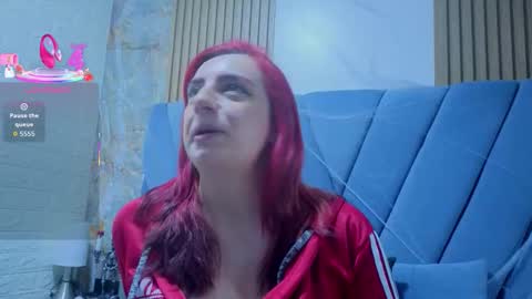 Snapshot of angel__red_ chatting on November 2025 03:42:02 AM angel__red_ online show from November 2025 03:42:02 AM