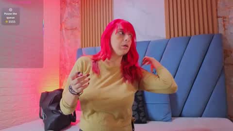 Snapshot of angel__red_ chatting on November 2025 03:06:01 AM angel__red_ online show from November 2025 03:06:01 AM