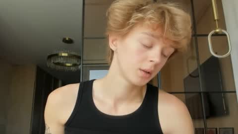 angel_andreww online show from May 2026 06:20:01 AM
