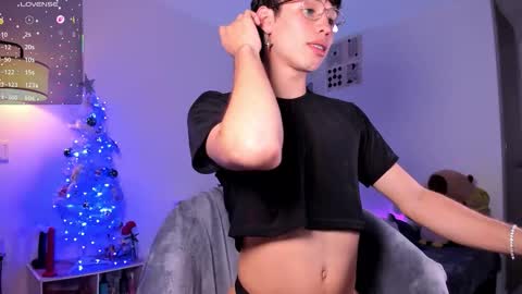 Angel   help me with 100 thumbs up online show from December 2025 11:09:02 PM