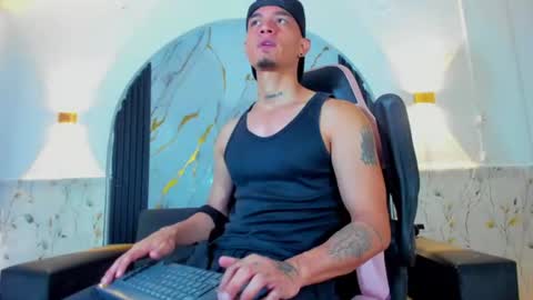 angel_blessed online show from July 2026 12:33:01 PM