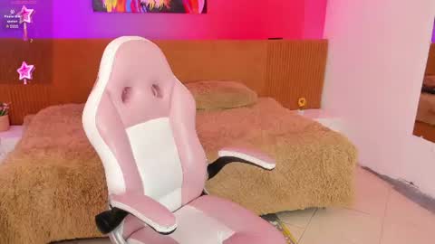 Snapshot of angel_cute2 chatting on June 2026 06:32:02 PM Angelica online show from June 2026 06:32:02 PM