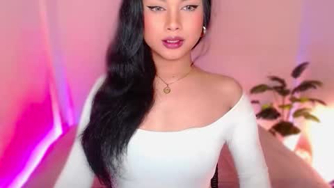 Snapshot of angel_eloaxx chatting on May 2026 07:10:01 PM Angel online show from May 2026 07:10:01 PM