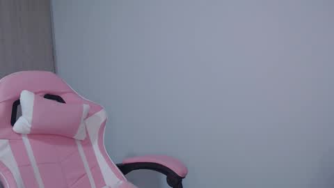 Angel Girl online show from January 2026 12:03:02 AM