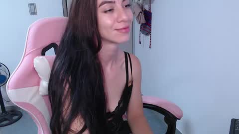 Snapshot of angel_girl10 chatting on April 2026 04:17:01 AM Angel Girl online show from April 2026 04:17:01 AM