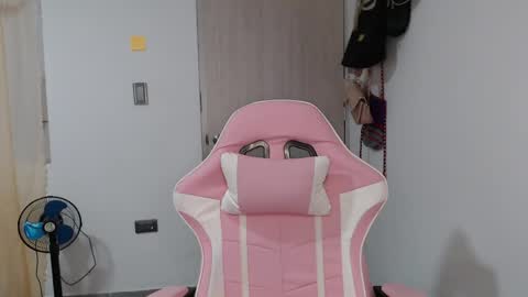 Angel Girl online show from April 2026 08:58:02 PM
