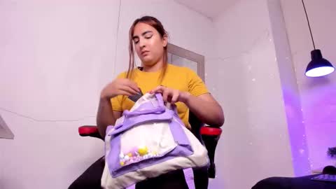 angel hardy online show from November 2025 12:04:01 PM