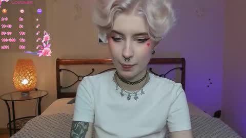 Angel Dust online show from November 2025 08:17:01 AM