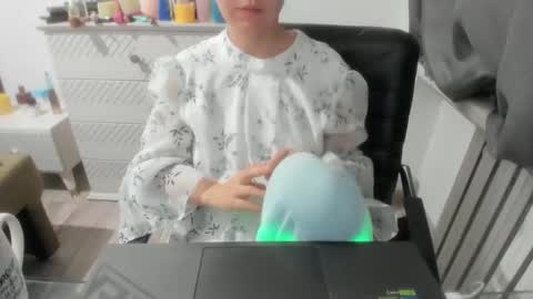 Snapshot of angel_lee__ chatting on February 2025 03:54:02 PM angel_lee__ online show from February 2025 03:54:02 PM