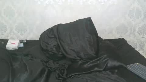 Angel Lein online show from October 2025 07:02:01 PM