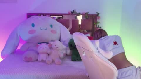 angeline online show from September 2025 03:17:01 AM