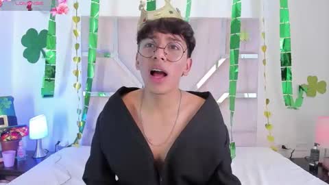 Snapshot of angel_luxx chatting on March 2026 08:04:01 PM Angel online show from March 2026 08:04:01 PM