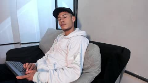 Snapshot of angel_silva_ chatting on April 2026 11:44:02 AM Angel online show from April 2026 11:44:02 AM