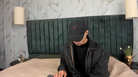 Snapshot of angel_silva_ chatting on April 2026 12:32:01 PM Angel online show from April 2026 12:32:01 PM