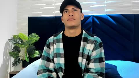 Snapshot of angel_silva_ chatting on May 2026 12:13:01 PM Angel online show from May 2026 12:13:01 PM