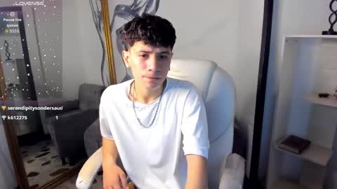 Snapshot of angel_st1 chatting on April 2026 12:43:01 PM Angel online show from April 2026 12:43:01 PM