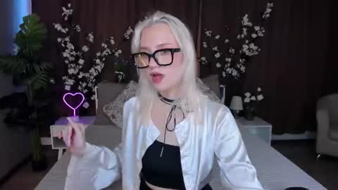 Snapshot of angel_tessa chatting on June 2026 01:58:02 PM Angelica online show from June 2026 01:58:02 PM