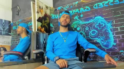 Snapshot of angel_villareal_ chatting on April 2026 01:05:02 PM angel_villareal_ online show from April 2026 01:05:02 PM