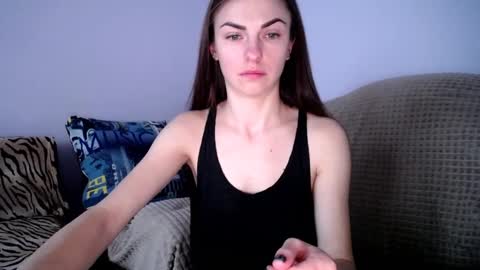 Snapshot of angel_zoe77 chatting on January 2025 12:04:02 PM Zoe online show from January 2025 12:04:02 PM