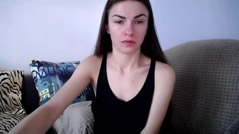 Snapshot of angel_zoe77 chatting on January 2025 08:32:02 AM Zoe online show from January 2025 08:32:02 AM