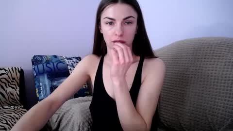 Snapshot of angel_zoe77 chatting on February 2025 12:05:02 PM Zoe online show from February 2025 12:05:02 PM