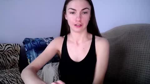 Snapshot of angel_zoe77 chatting on February 2025 11:42:02 AM Zoe online show from February 2025 11:42:02 AM