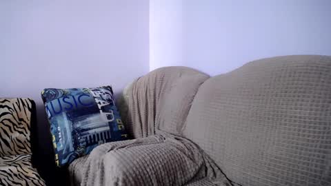 Snapshot of angel_zoe77 chatting on February 2025 11:36:02 AM Zoe online show from February 2025 11:36:02 AM