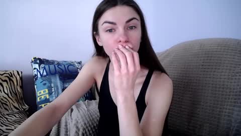 Snapshot of angel_zoe77 chatting on March 2025 09:18:02 AM Zoe online show from March 2025 09:18:02 AM