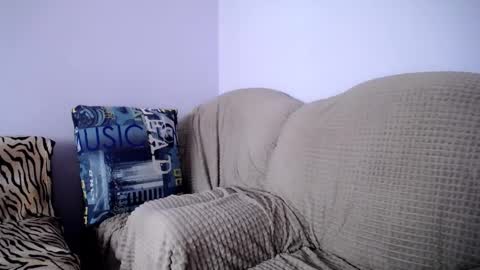 Snapshot of angel_zoe77 chatting on October 2025 08:33:02 AM Zoe online show from October 2025 08:33:02 AM