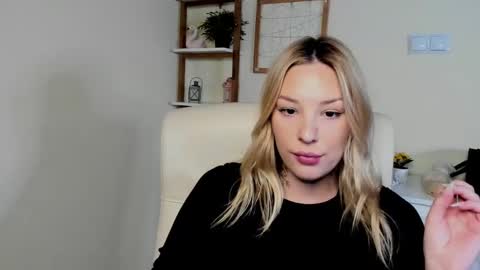 Angela online show from March 2026 01:28:01 PM