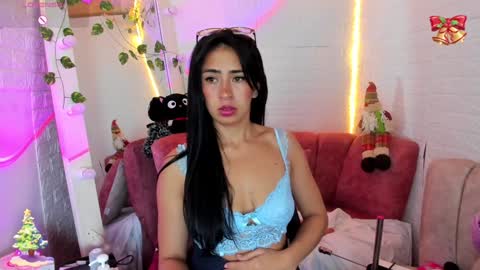 Snapshot of angela_black_hair chatting on December 2024 11:59:01 AM Angela black hair online show from December 2024 11:59:01 AM