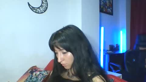 Snapshot of angela_mis chatting on April 2026 04:37:01 AM Angela online show from April 2026 04:37:01 AM