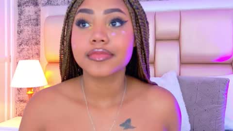 Snapshot of angela_robert chatting on March 2026 02:04:02 AM Angela Roberts online show from March 2026 02:04:02 AM