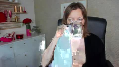 Snapshot of angela_samt chatting on March 2026 06:40:01 AM Angela online show from March 2026 06:40:01 AM